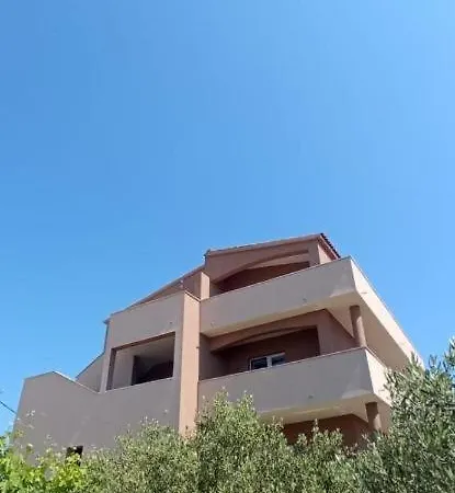 Apartment In With Air Conditioning, Wifi 5144-2